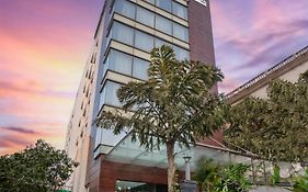 Hotel Park In Gurgaon 4*